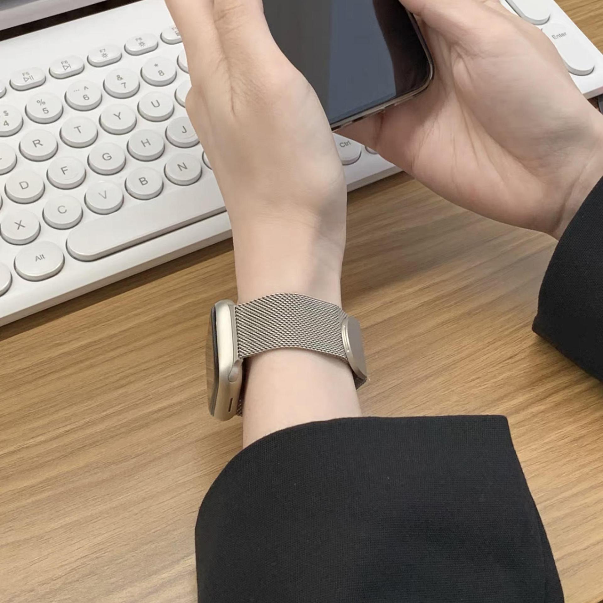 Round Tail Magnetic Milan Star Color Metal Strap